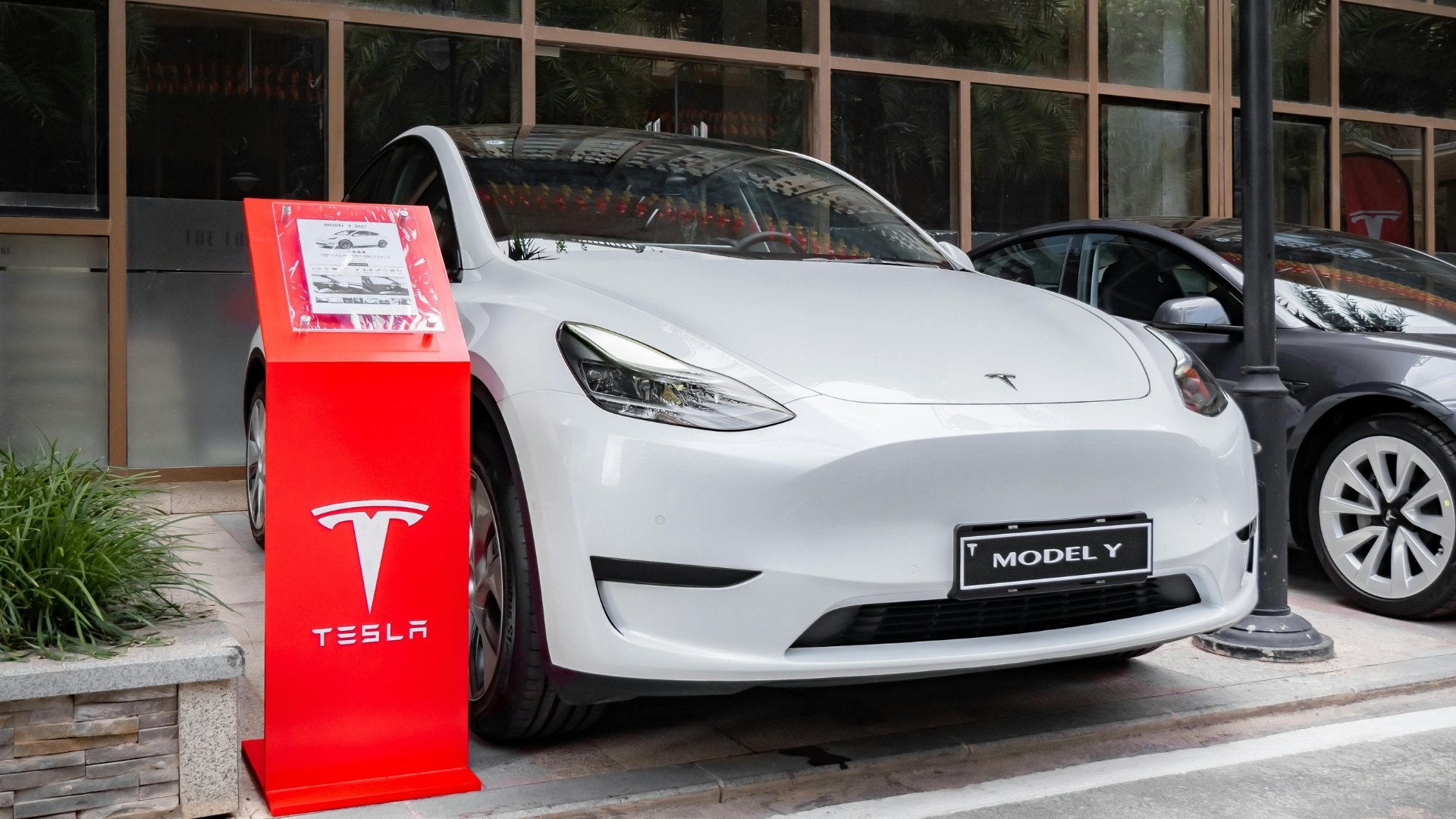 Tesla verlängert Umweltprämie: 6.000 € und 0% Zinsen für das Model Y - Shop4Tesla